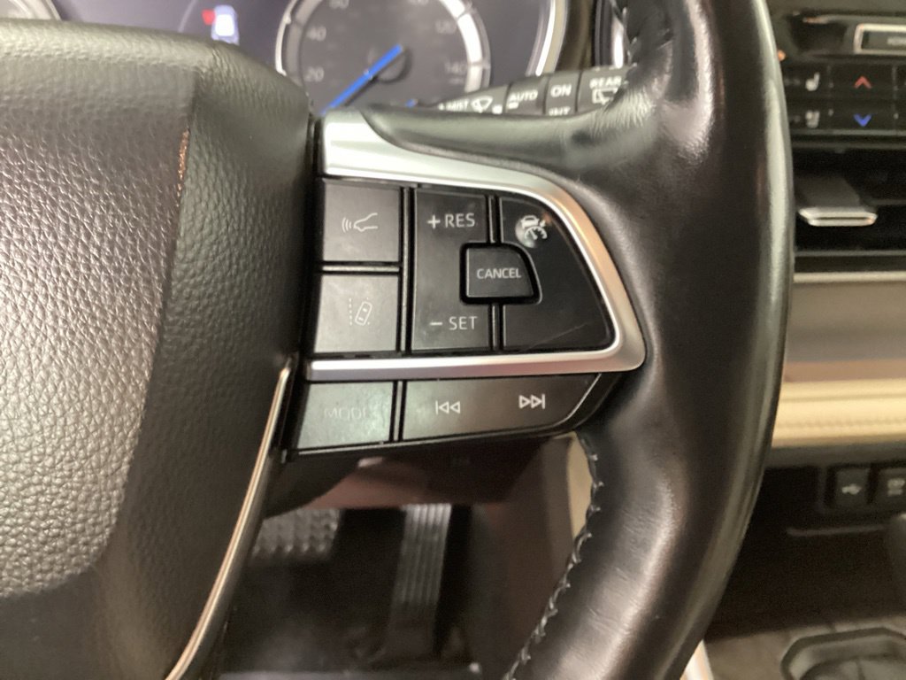 Used 2021 Toyota Highlander Platinum AWD/4WD image 14