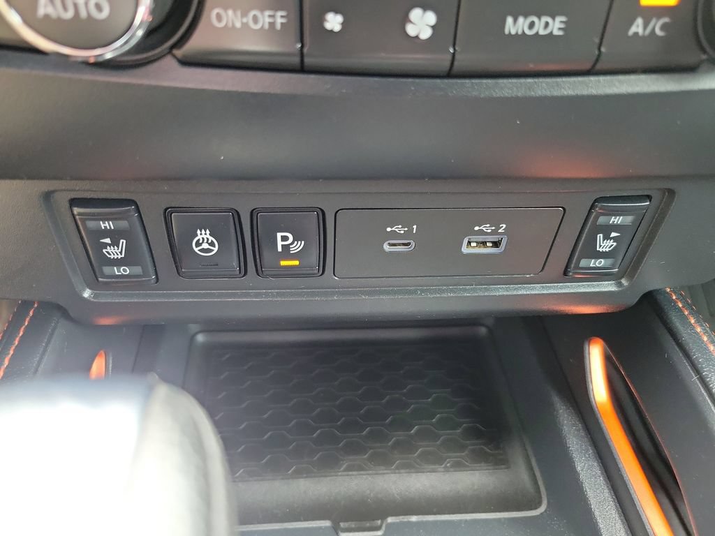 Used 2022 Nissan Frontier PRO-4X AWD/4WD image 38