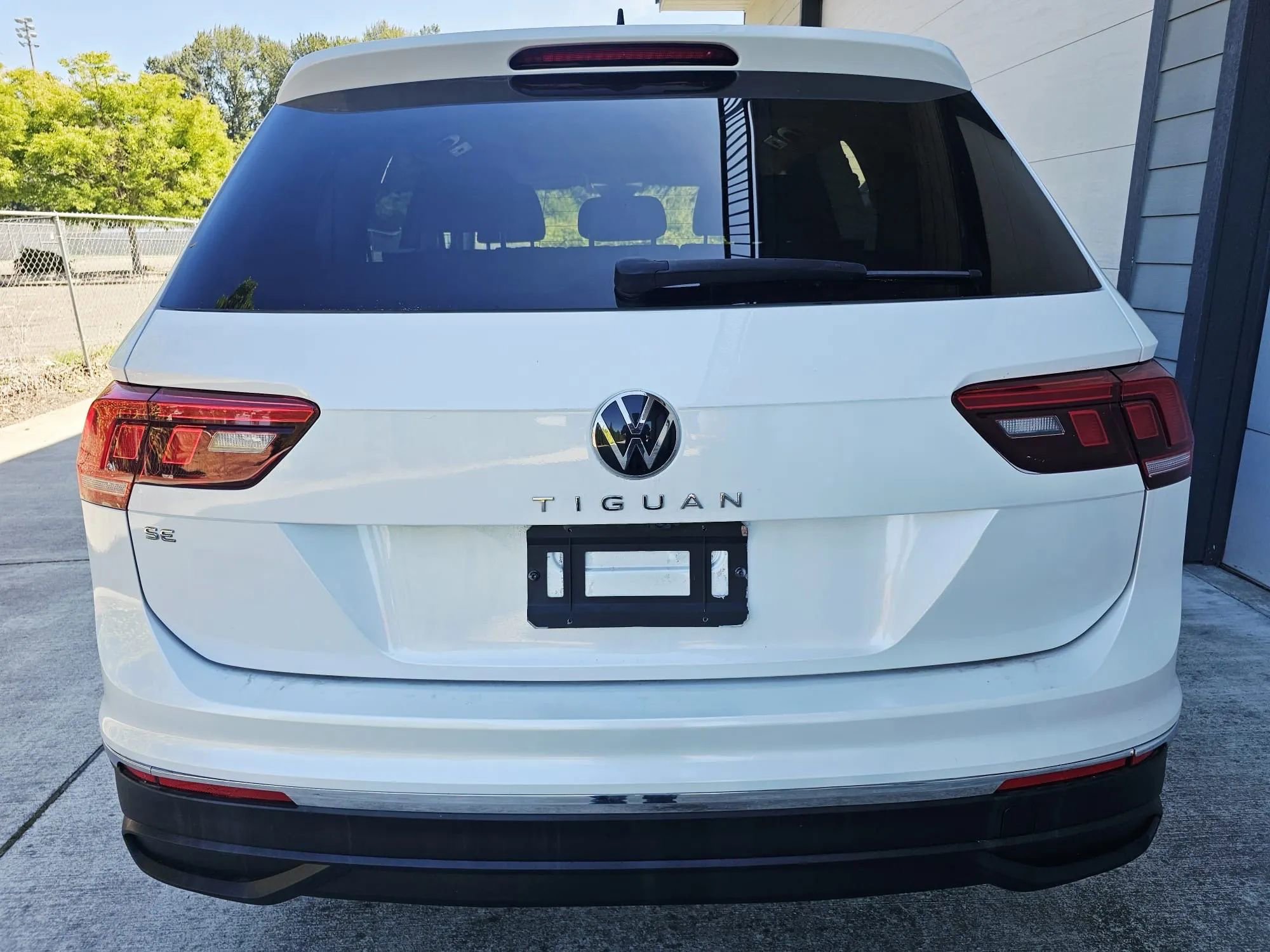 Used 2023 Volkswagen Tiguan SE image 4