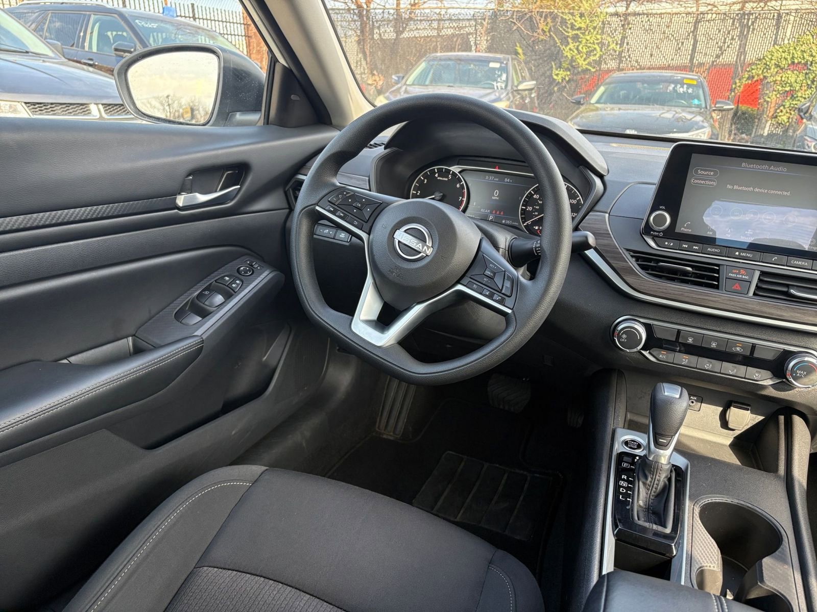 Used 2025 Nissan Altima 2.5 SV FWD image 34