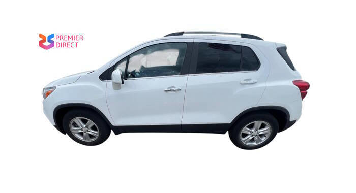 Used 2017 Chevrolet Trax LT w/ LT Convenience Package FWD image 2