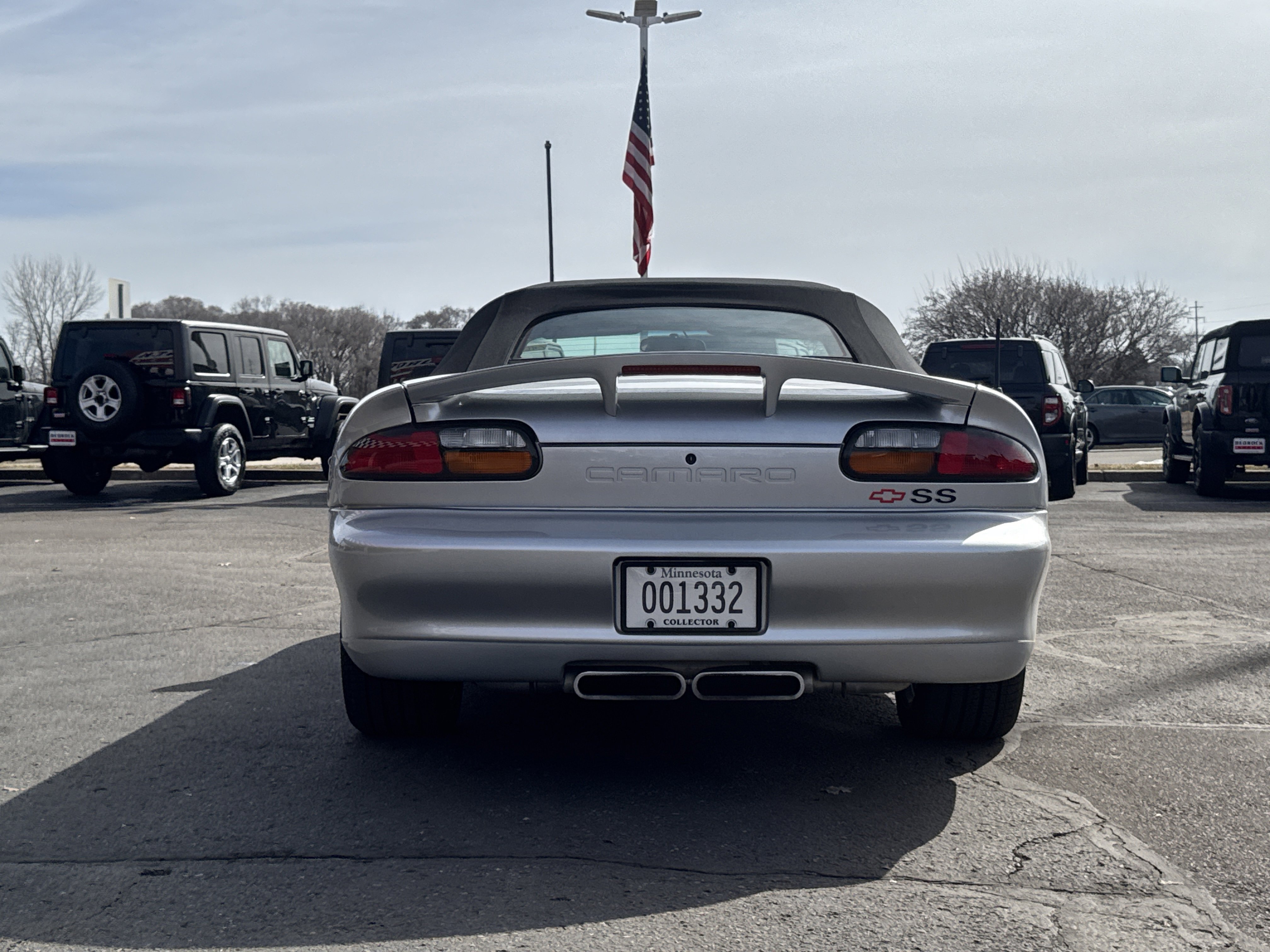 Used 2002 Chevrolet Camaro Z28 w/ SS Performance/Appearance Pkg image 6