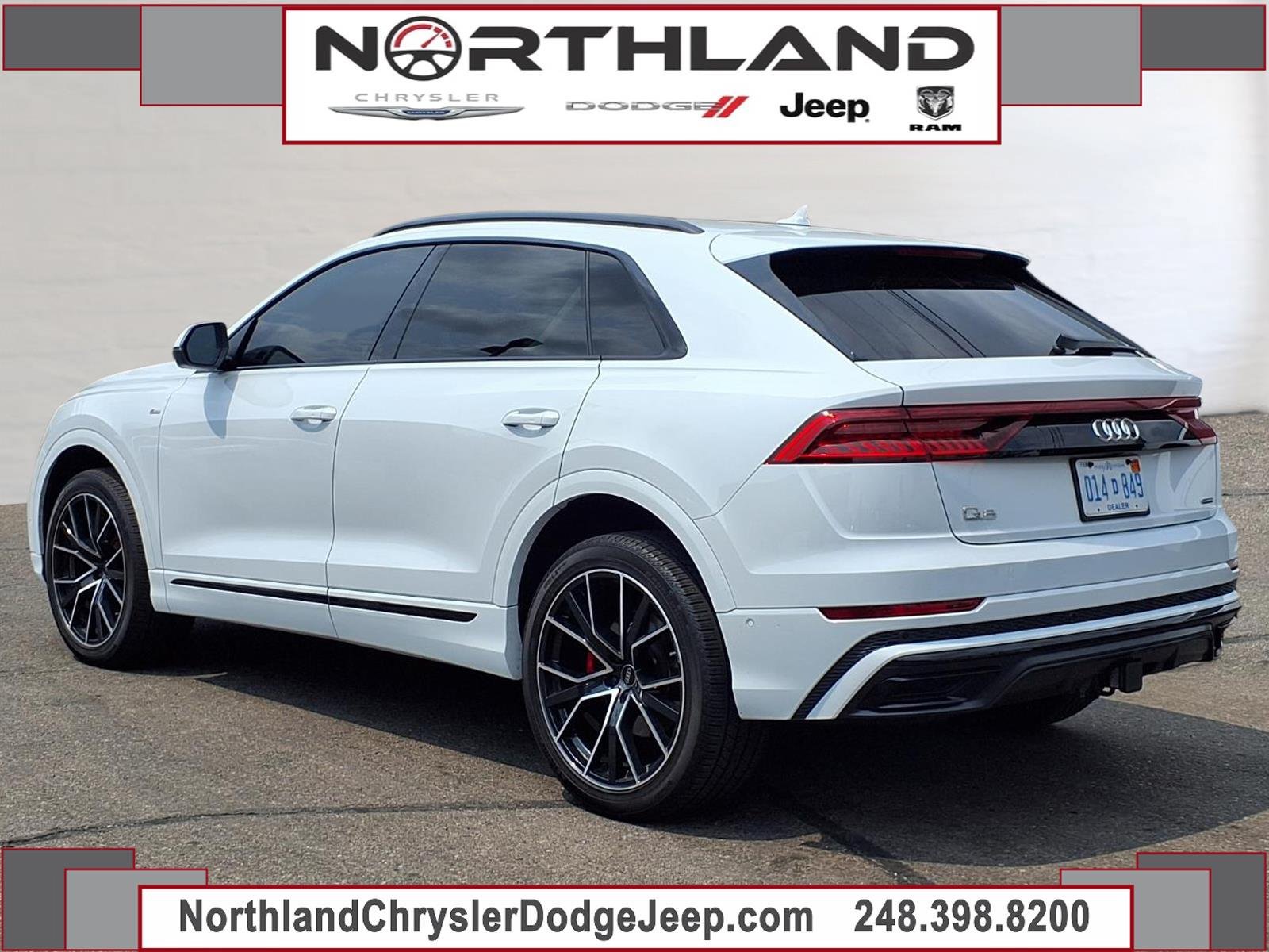 Used 2023 Audi Q8 Premium Plus AWD/4WD image 2