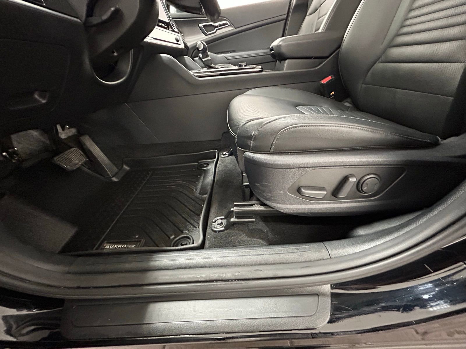 Used 2023 Kia Sportage SX FWD image 32