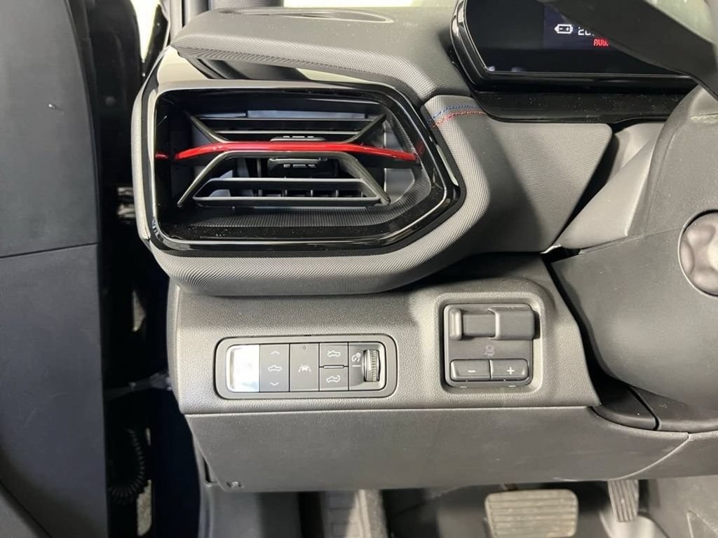 New 2024 Chevrolet Silverado EV RST AWD/4WD image 31