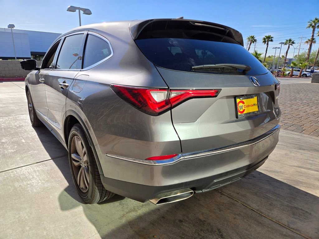 Used 2023 Acura MDX SH-AWD image 3
