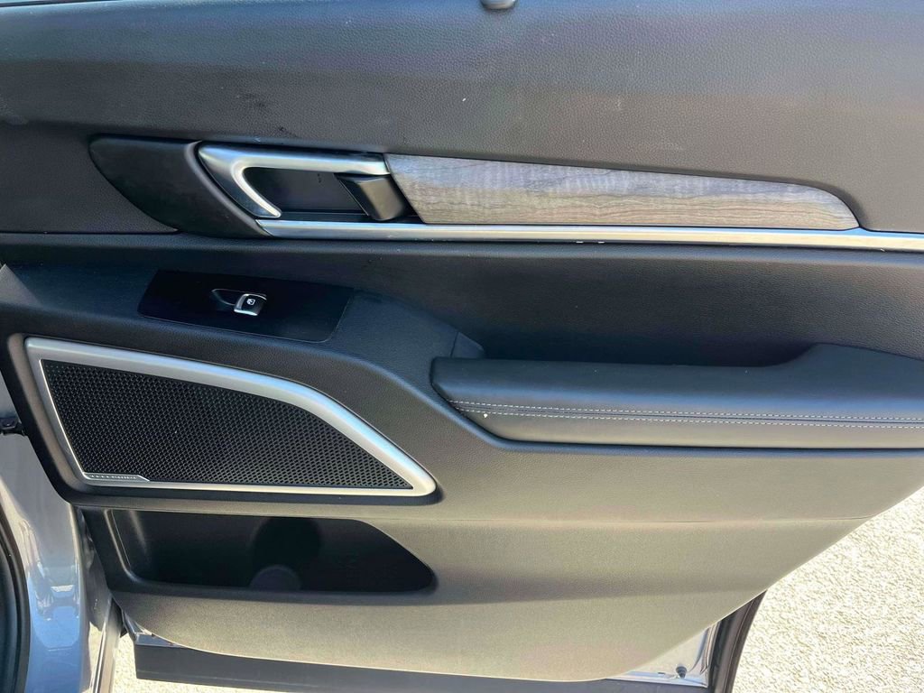 Used 2022 Kia Telluride EX w/ EX Premium Package image 8