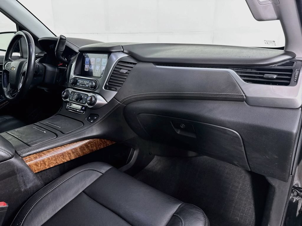 Used 2020 Chevrolet Suburban Premier AWD/4WD image 37