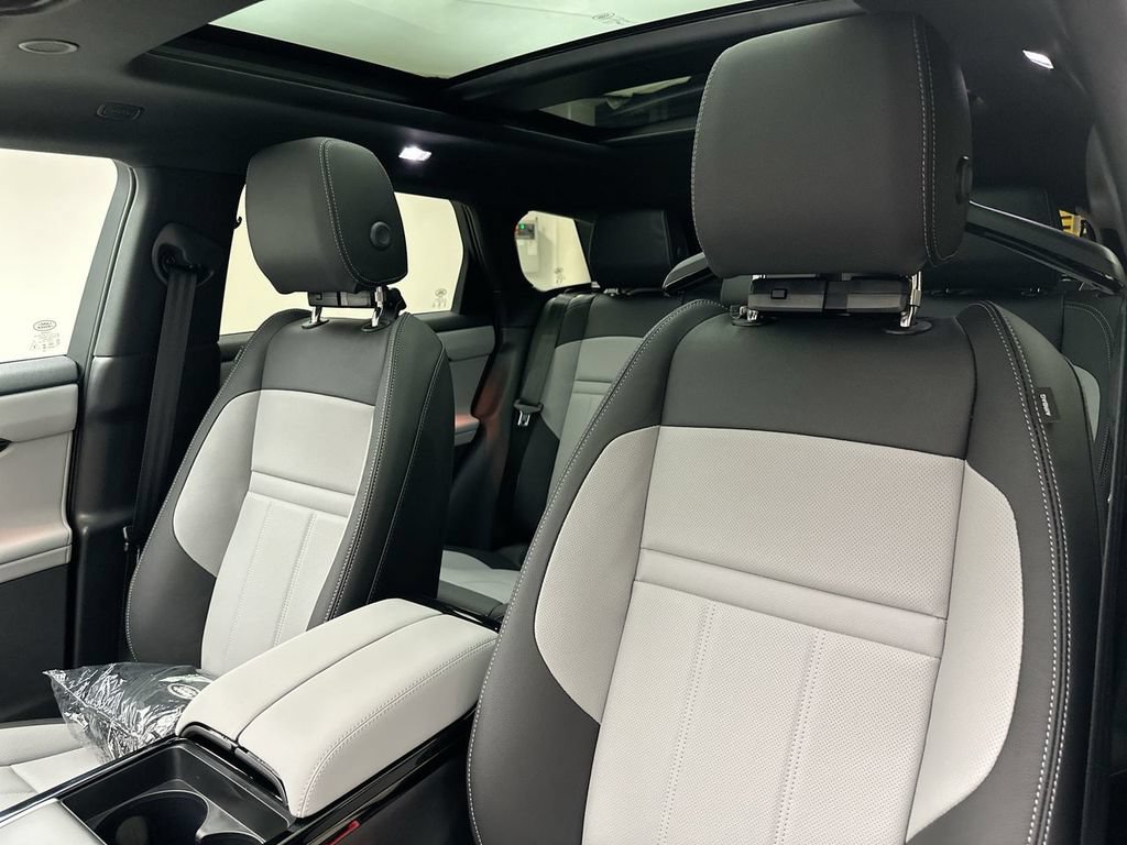 New 2026 Land Rover Range Rover Evoque Hoxton AWD/4WD image 10