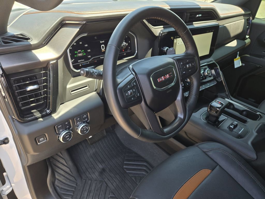 Used 2024 GMC Sierra 1500 AT4 w/ AT4 Premium Package image 11