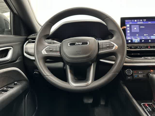 Used 2023 Jeep Compass Sport AWD/4WD image 15