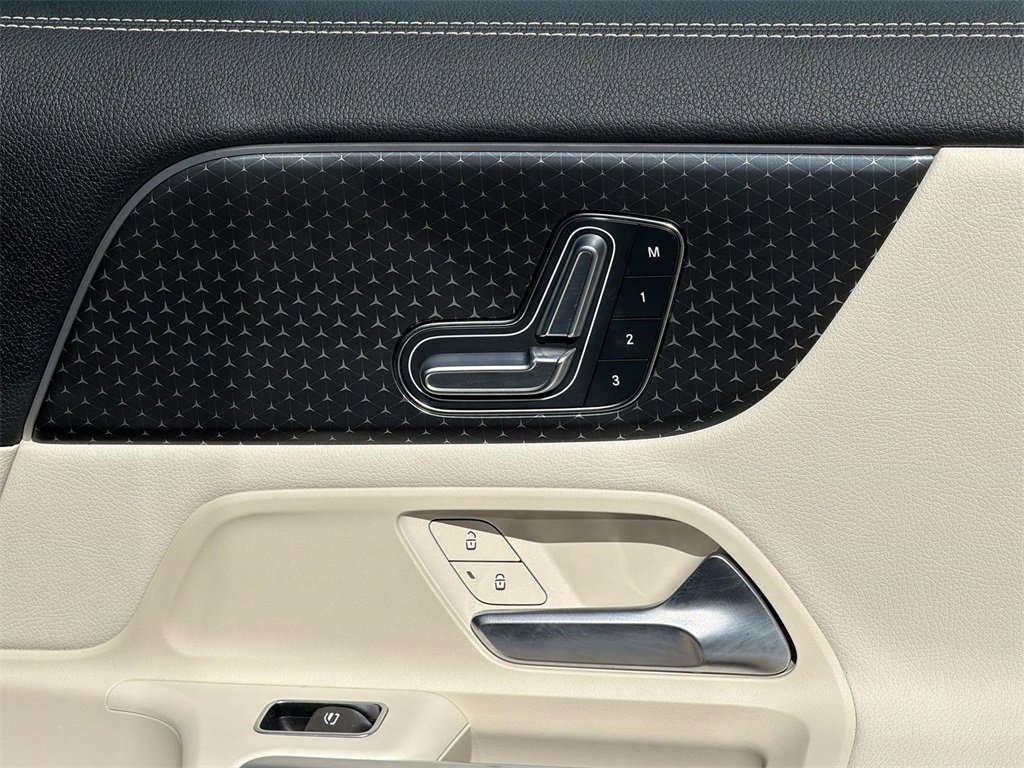 Used 2025 Mercedes-Benz GLA 250 image 31