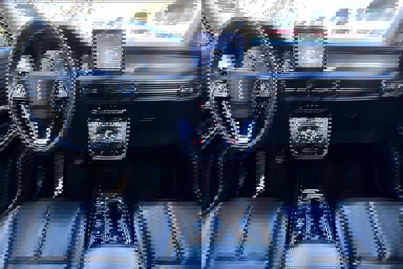 Used 2021 Lincoln Corsair FWD w/ Equipment Group 101A image 16