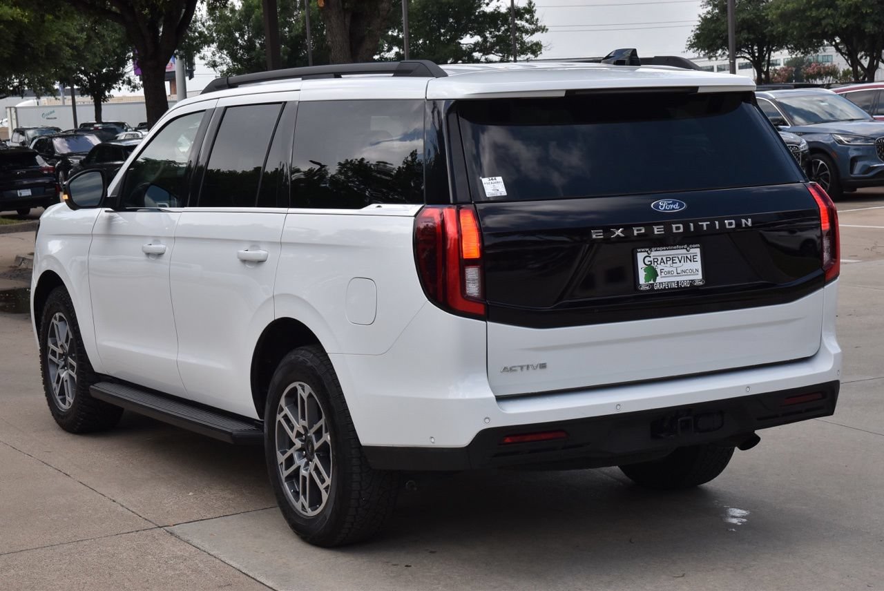 Certified 2025 Ford Expedition Active AWD/4WD image 10