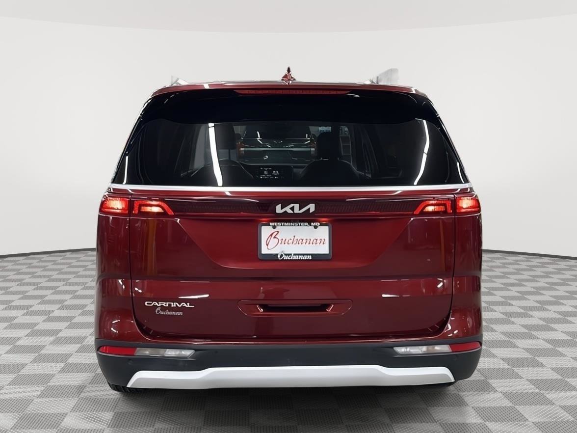 Used 2024 Kia Carnival LX FWD image 6