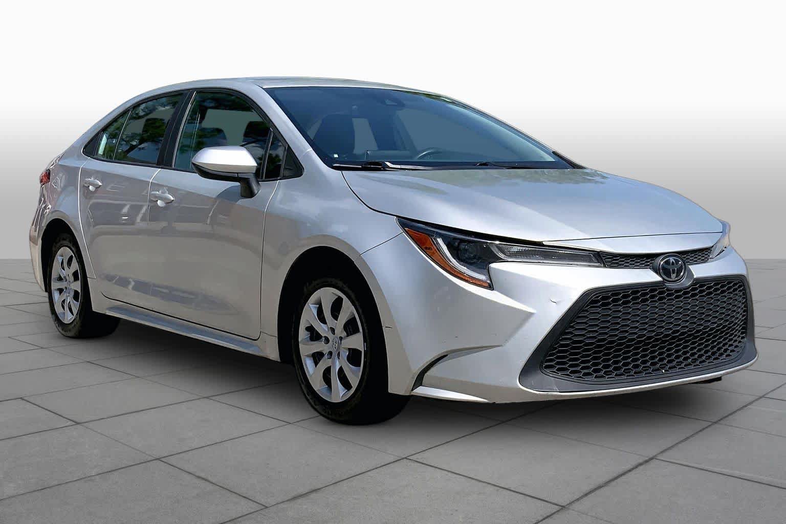 Used 2021 Toyota Corolla LE FWD image 3