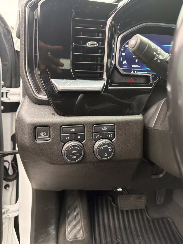 Used 2022 Chevrolet Silverado 1500 LT w/ LPO, Dark Essentials Package AWD/4WD image 9