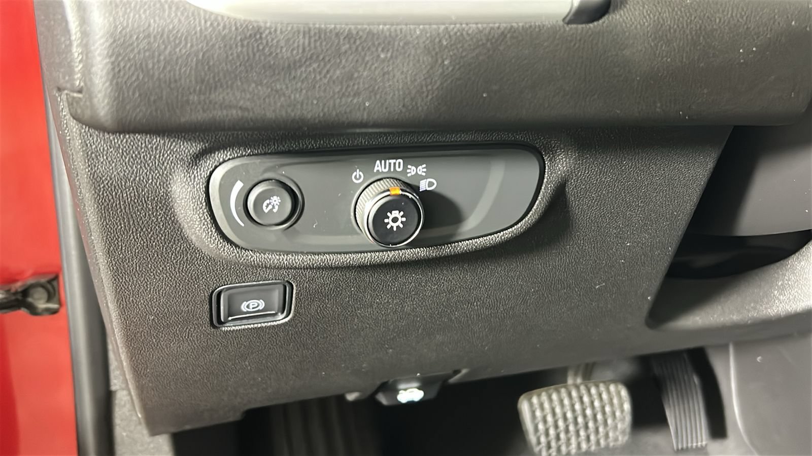 Used 2022 GMC Terrain SLE w/ Driver Convenience Package AWD/4WD image 23
