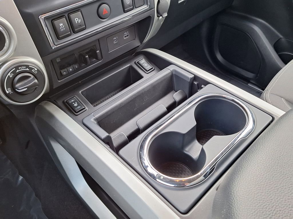 Used 2023 Nissan Titan SV w/ SV Convenience Package image 24
