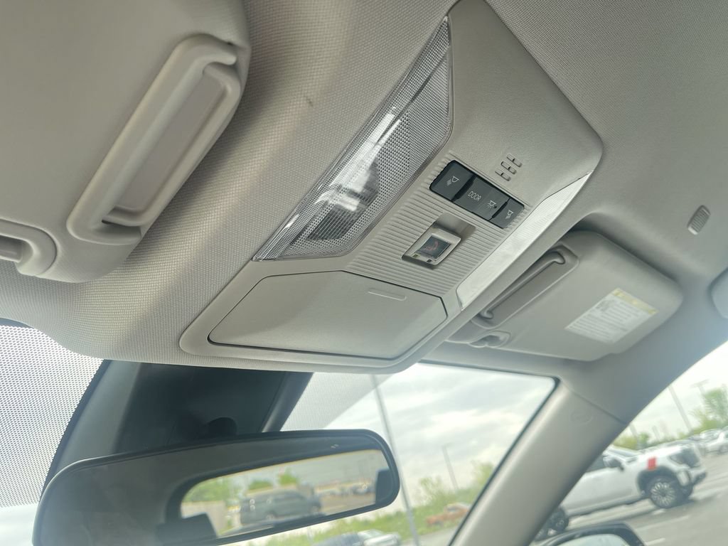 Used 2025 Toyota RAV4 XLE FWD image 28