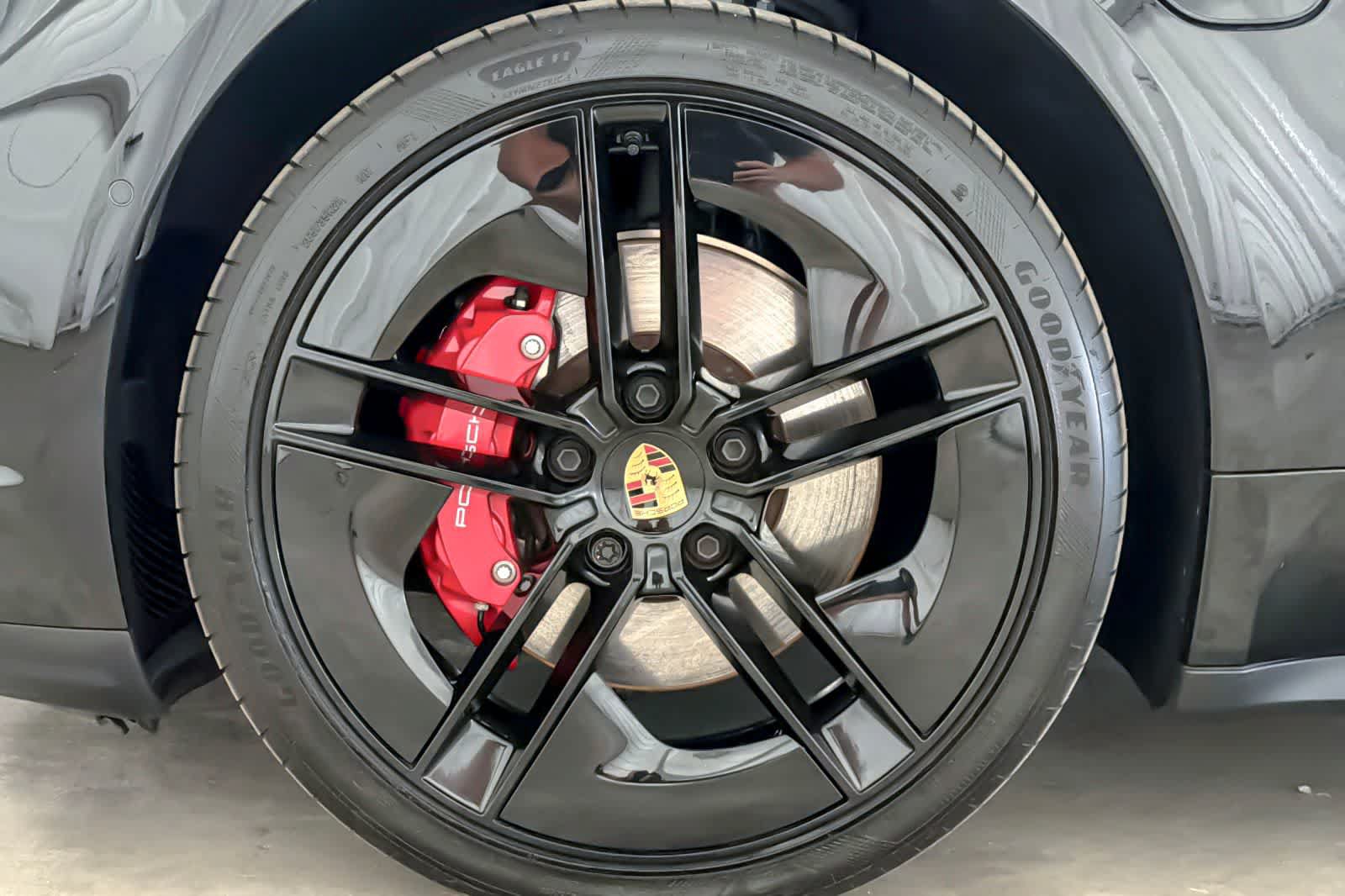 Used 2025 Porsche Taycan 4S AWD/4WD image 26
