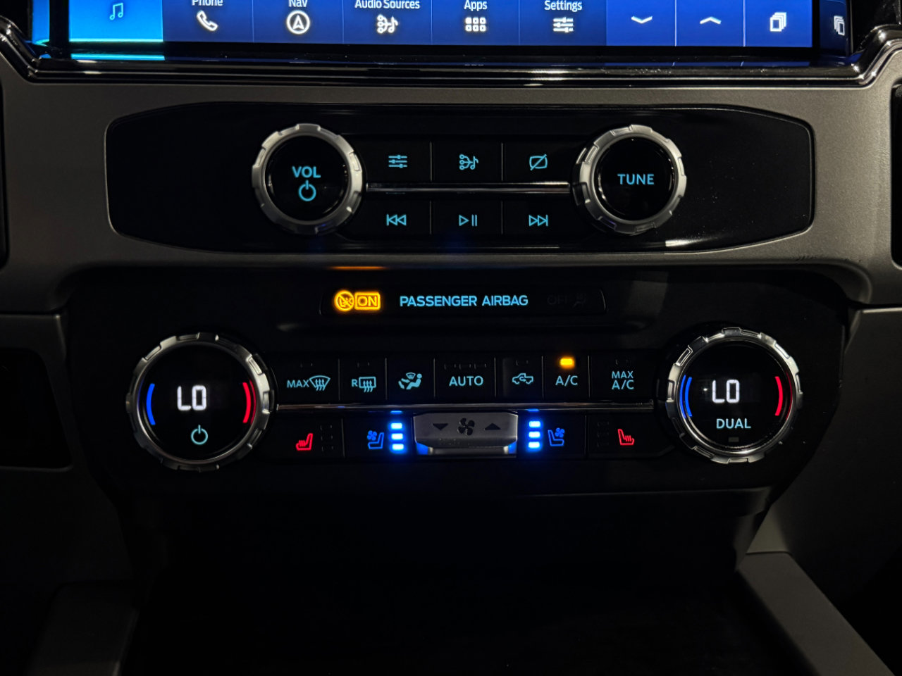 Used 2022 Ford F250 Lariat w/ Chrome Package image 29