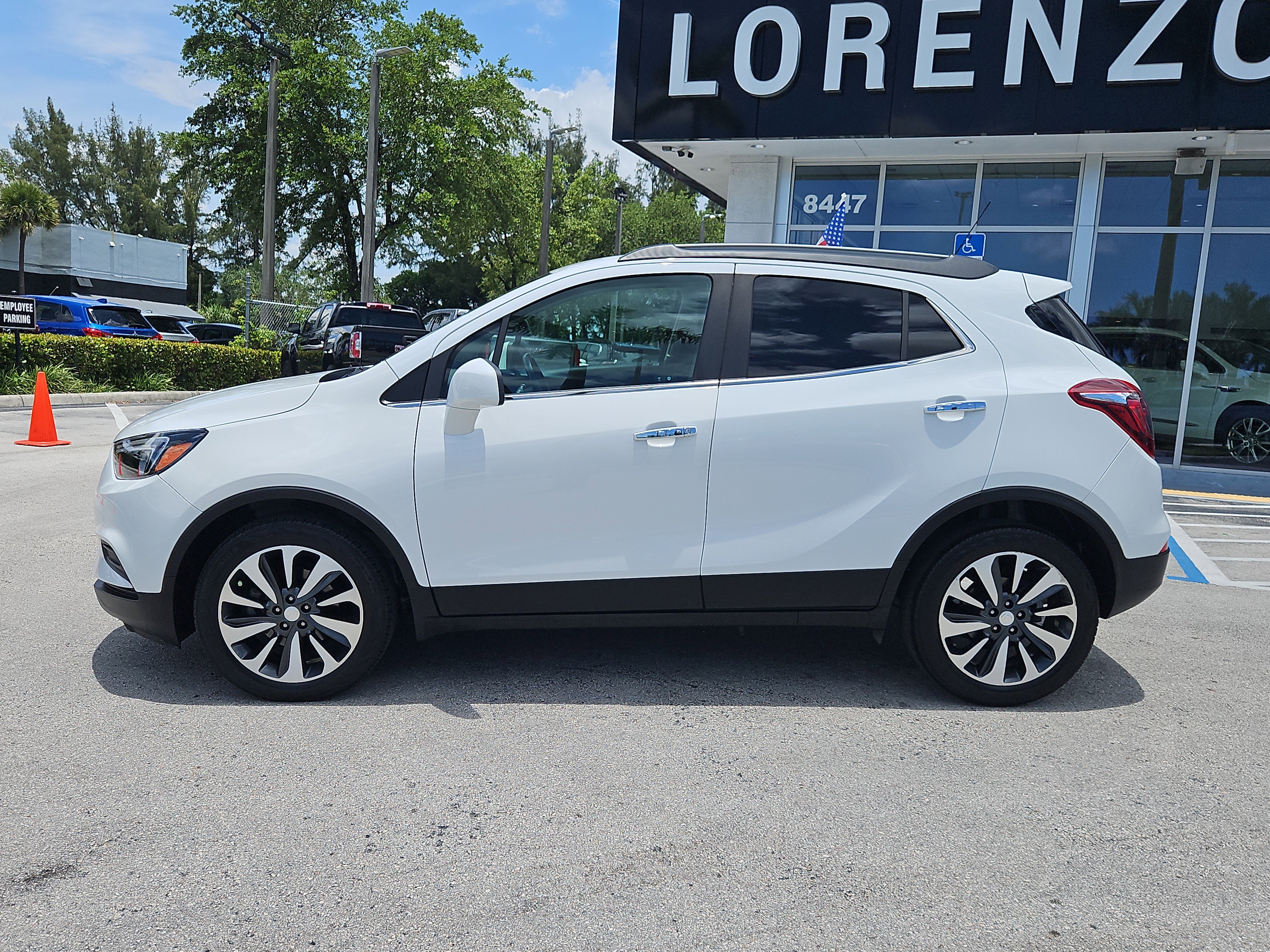 Used 2021 Buick Encore Preferred w/ Safety Package image 8