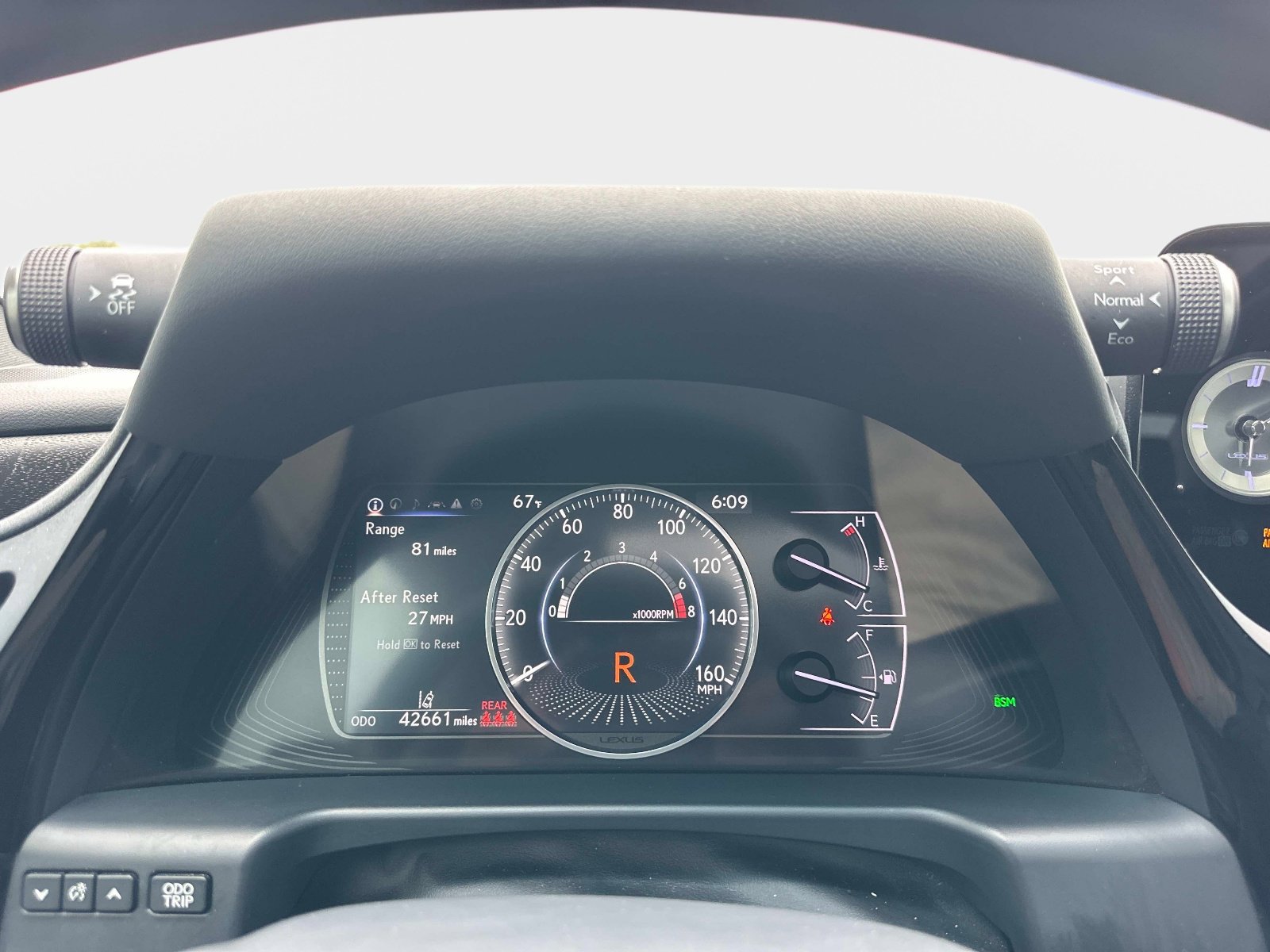 Used 2024 Lexus ES 350 w/ Technology Package image 28