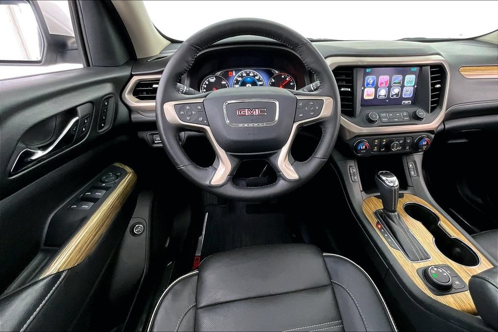 Used 2017 GMC Acadia Denali w/ Technology Package AWD/4WD image 6
