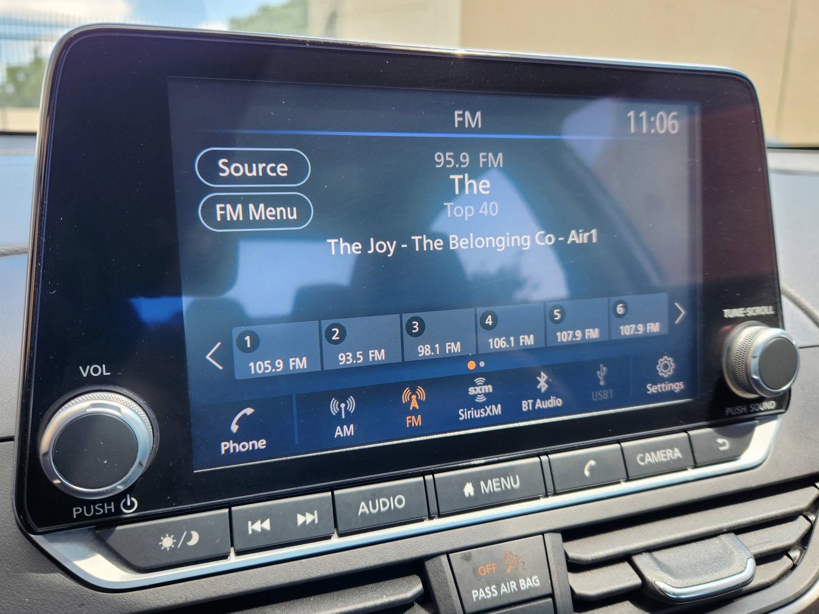 Used 2024 Nissan Altima 2.5 SV FWD image 42