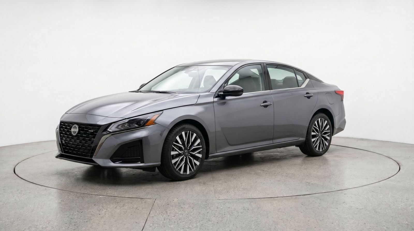 Used 2026 Nissan Altima 2.5 SV FWD image 3