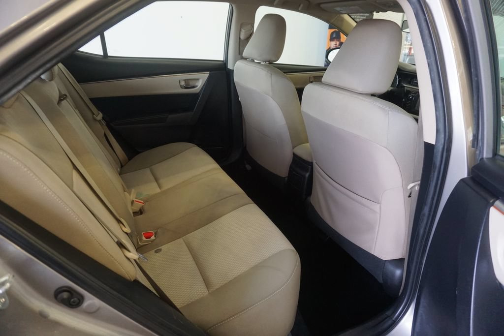 Used 2015 Toyota Corolla LE FWD image 19