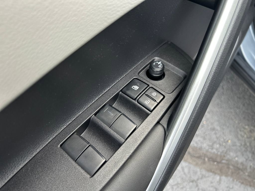New 2026 Toyota Corolla Cross L image 11
