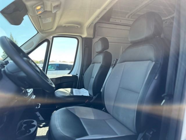 Used 2024 RAM ProMaster 2500 w/ Convenience Group image 9