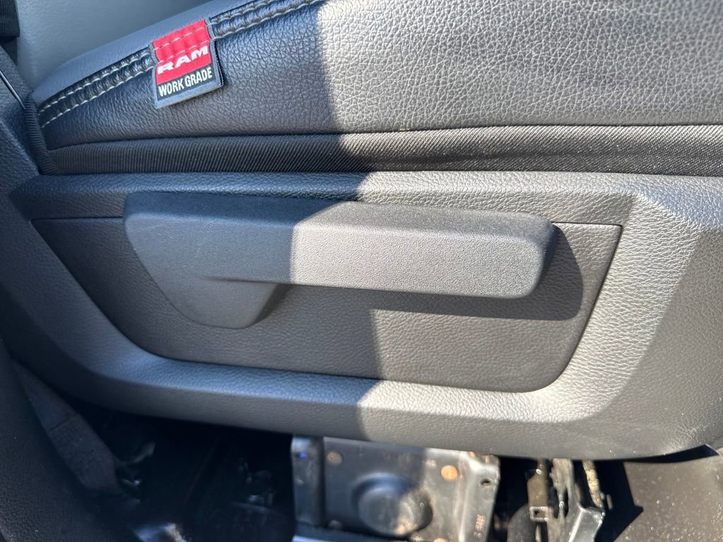 Used 2023 RAM 3500 Tradesman w/ Chrome Appearance Group image 31