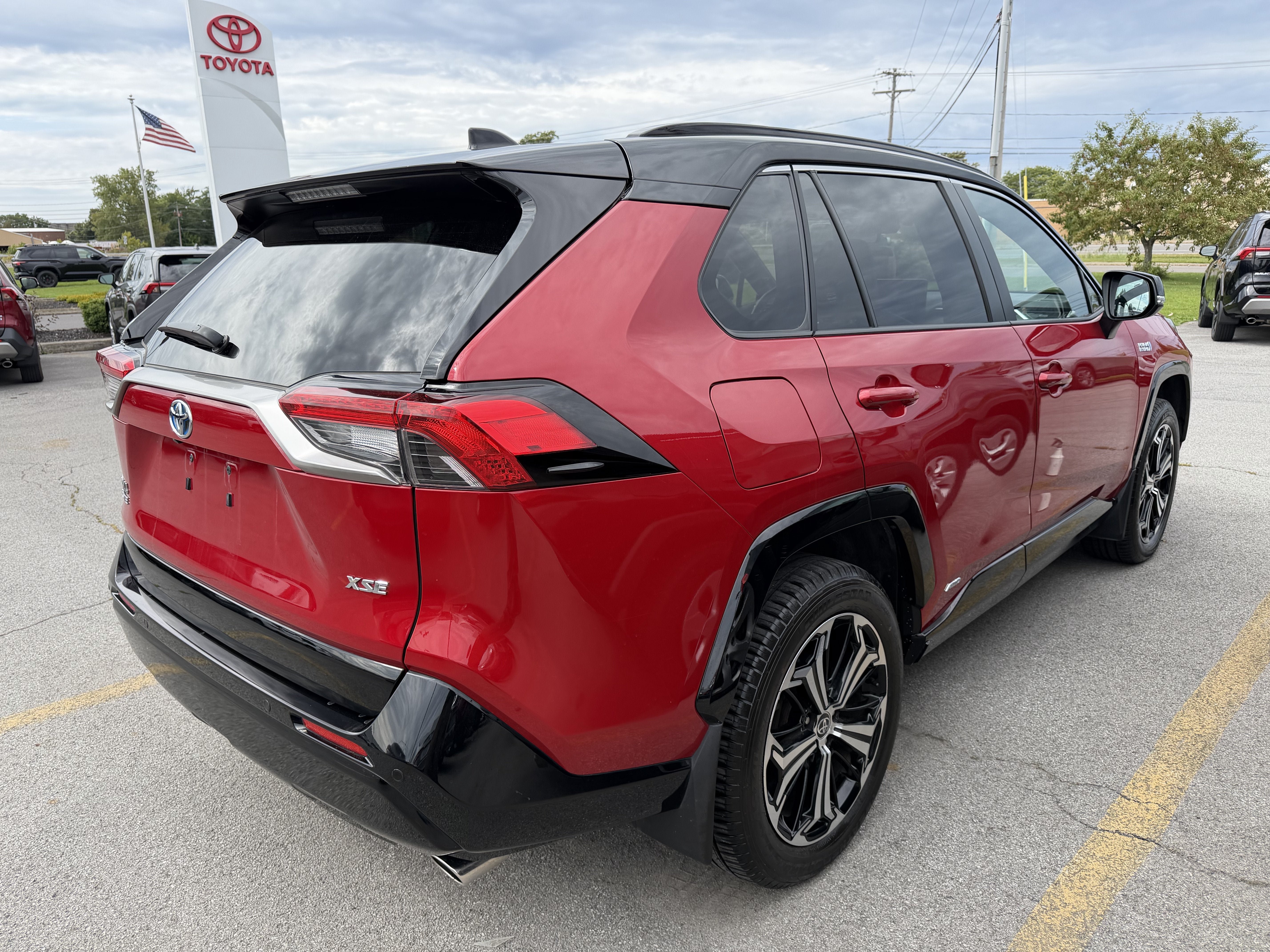 Used 2023 Toyota RAV4 XSE w/ Premium Package AWD/4WD image 7