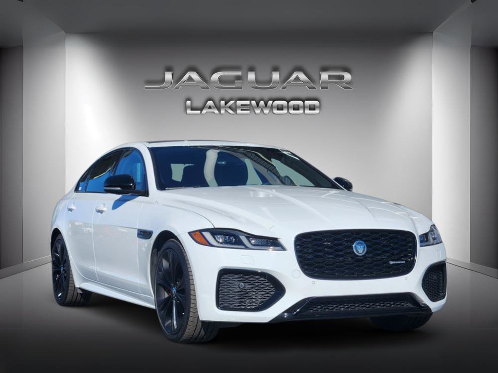 Certified 2024 Jaguar XF R-Dynamic SE image 5
