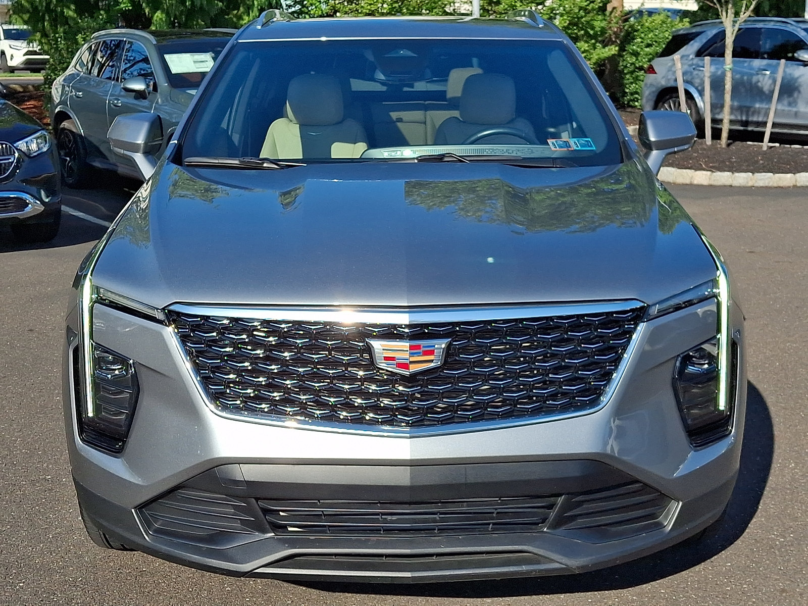 Used 2024 Cadillac XT4 Luxury w/ Cold Weather Package AWD/4WD image 2