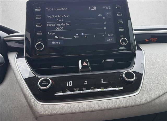 Used 2020 Toyota Corolla LE FWD image 19