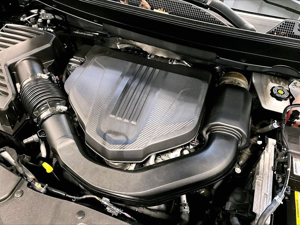 Used 2024 Chevrolet Traverse Z71 AWD/4WD image 36