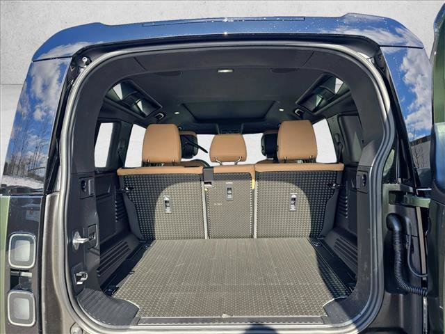 New 2026 Land Rover Defender 110 X-Dynamic SE AWD/4WD image 12