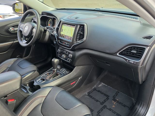 Used 2022 Jeep Cherokee Trailhawk w/ Sun, Sound & Nav Group image 9