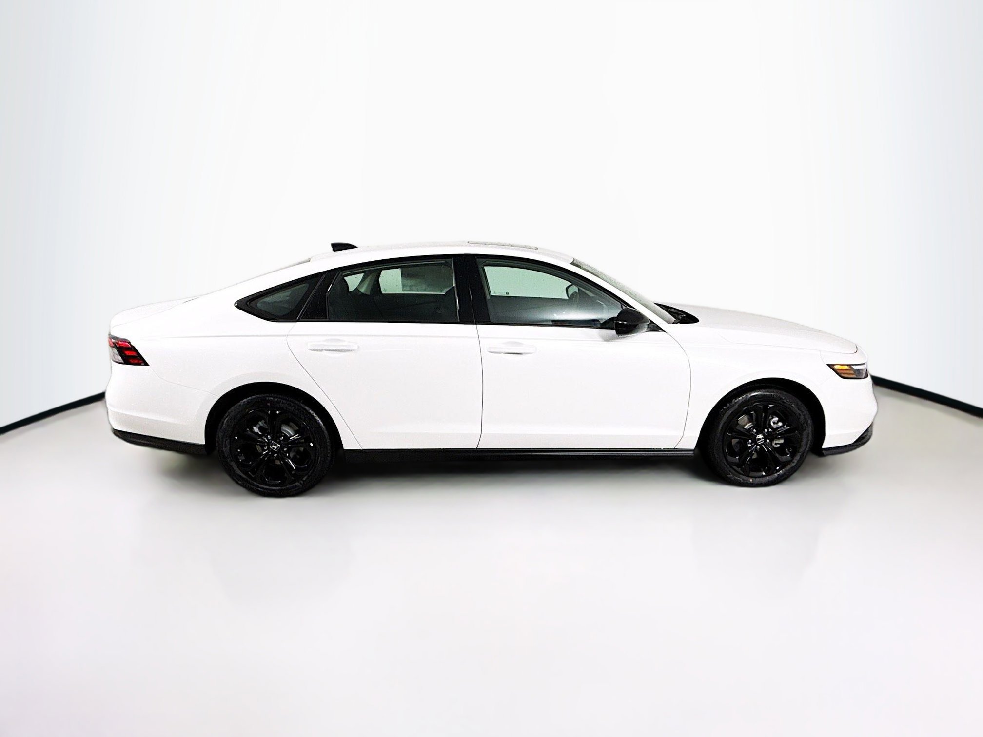 Certified 2025 Honda Accord SE image 2