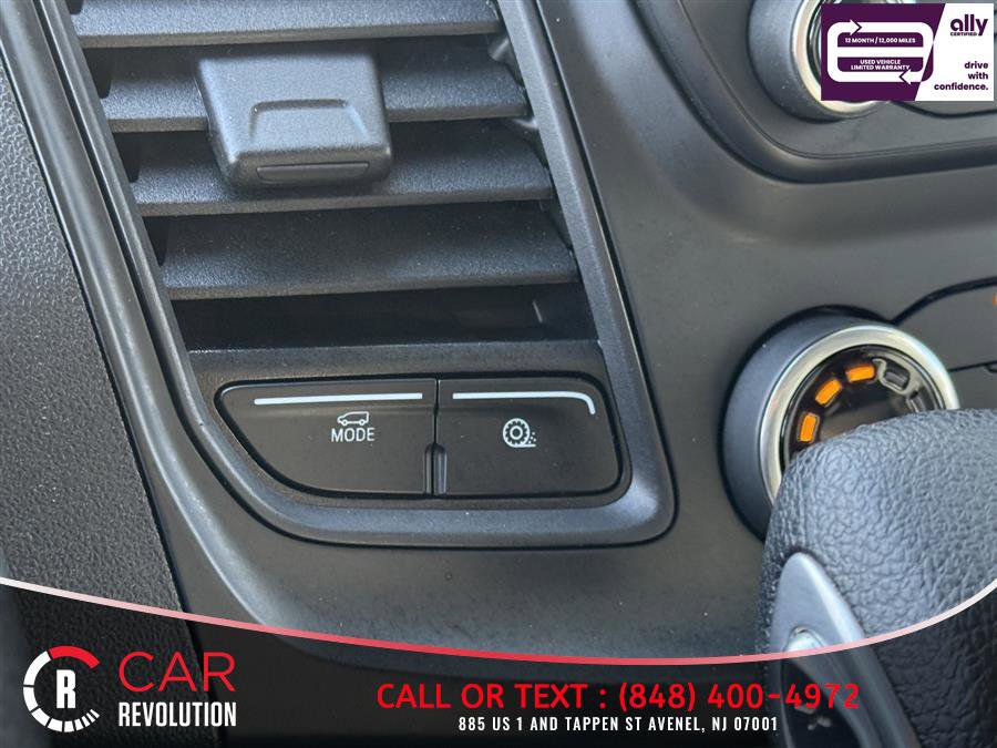 Used 2023 Ford Transit 250 Medium Roof image 12