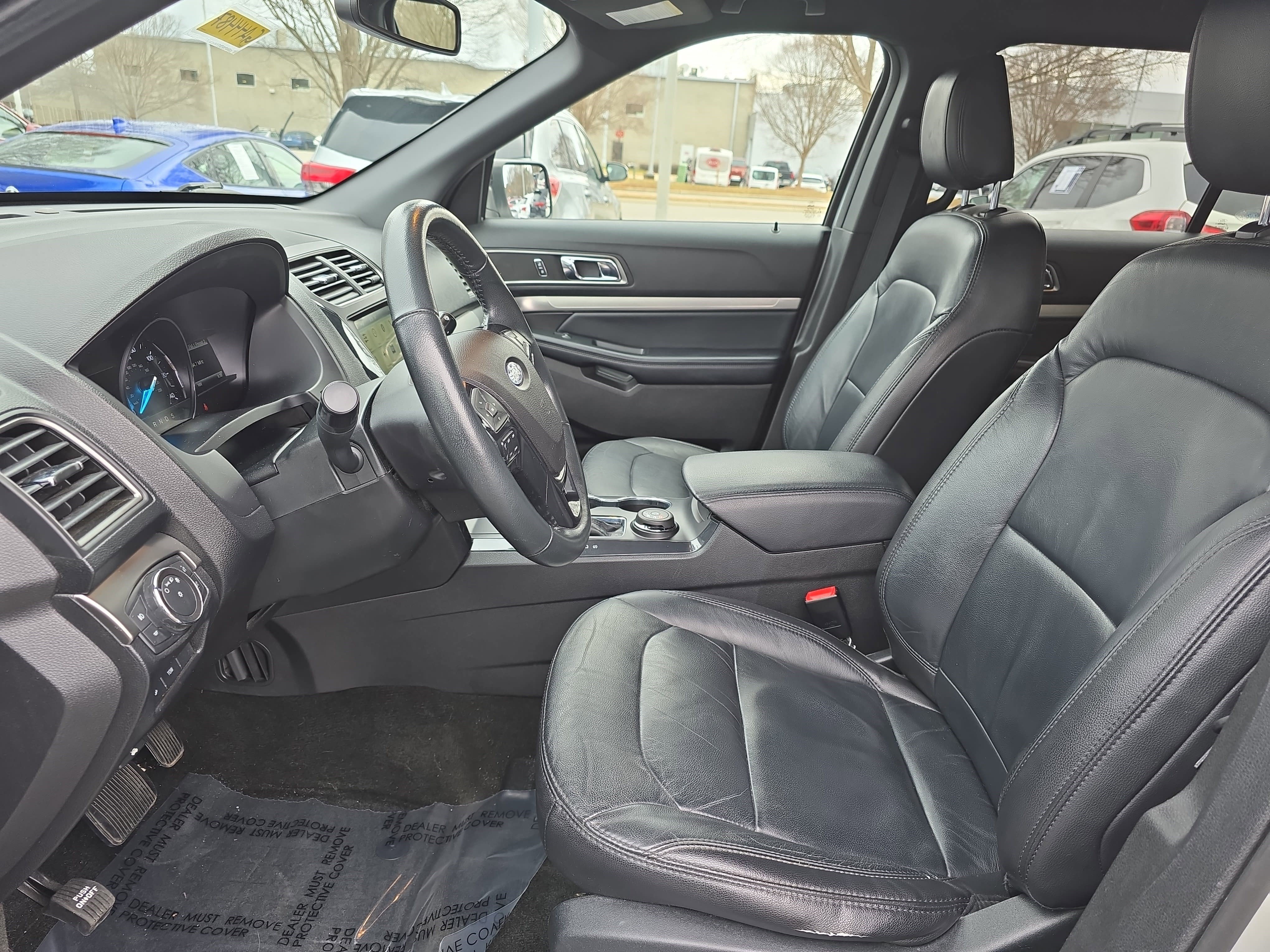 Used 2018 Ford Explorer XLT w/ Equipment Group 202A image 15