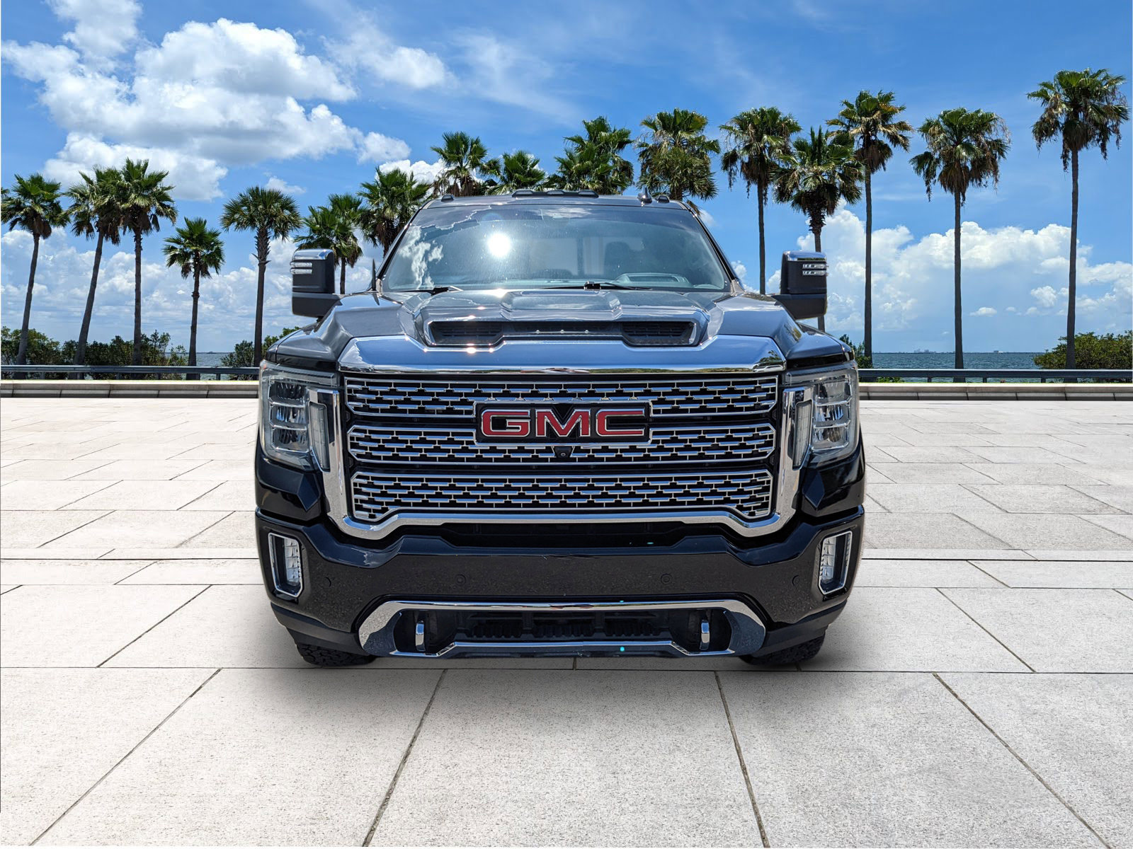 Used 2020 GMC Sierra 2500 Denali w/ Technology Package image 3