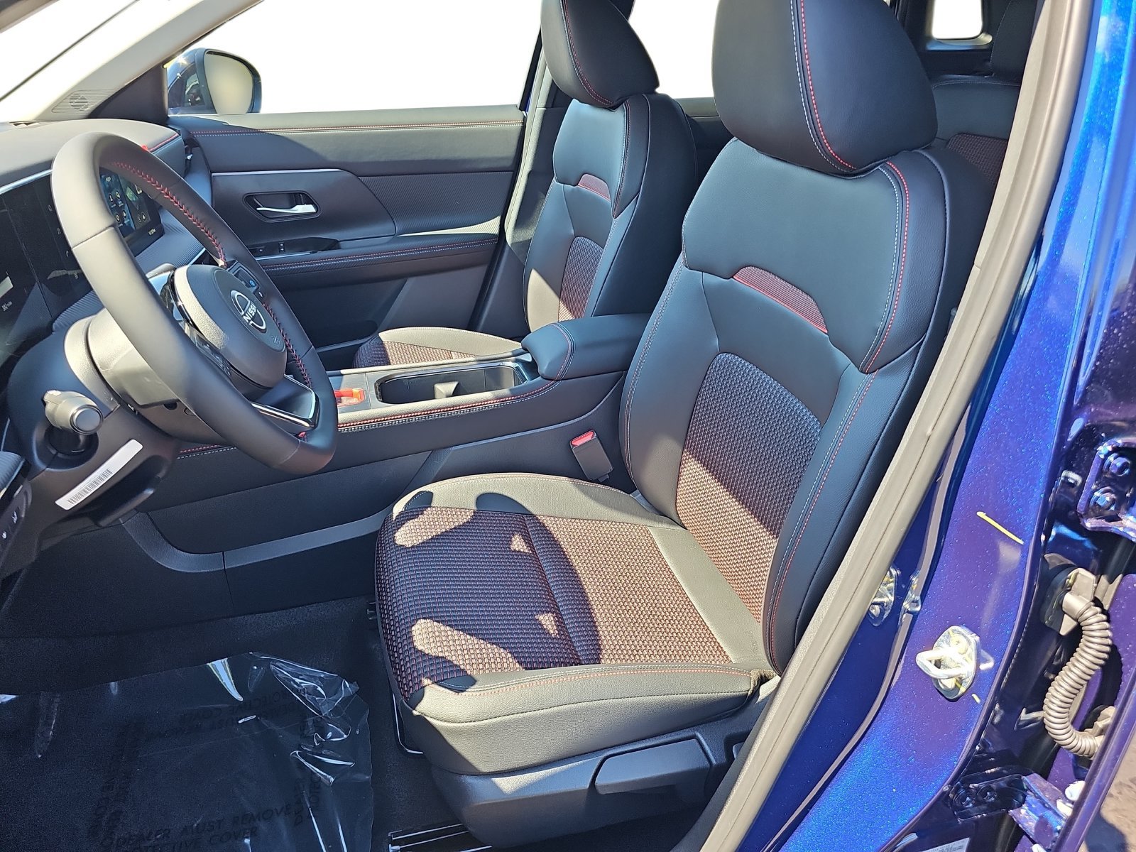 New 2027 Nissan Kicks SR FWD image 15