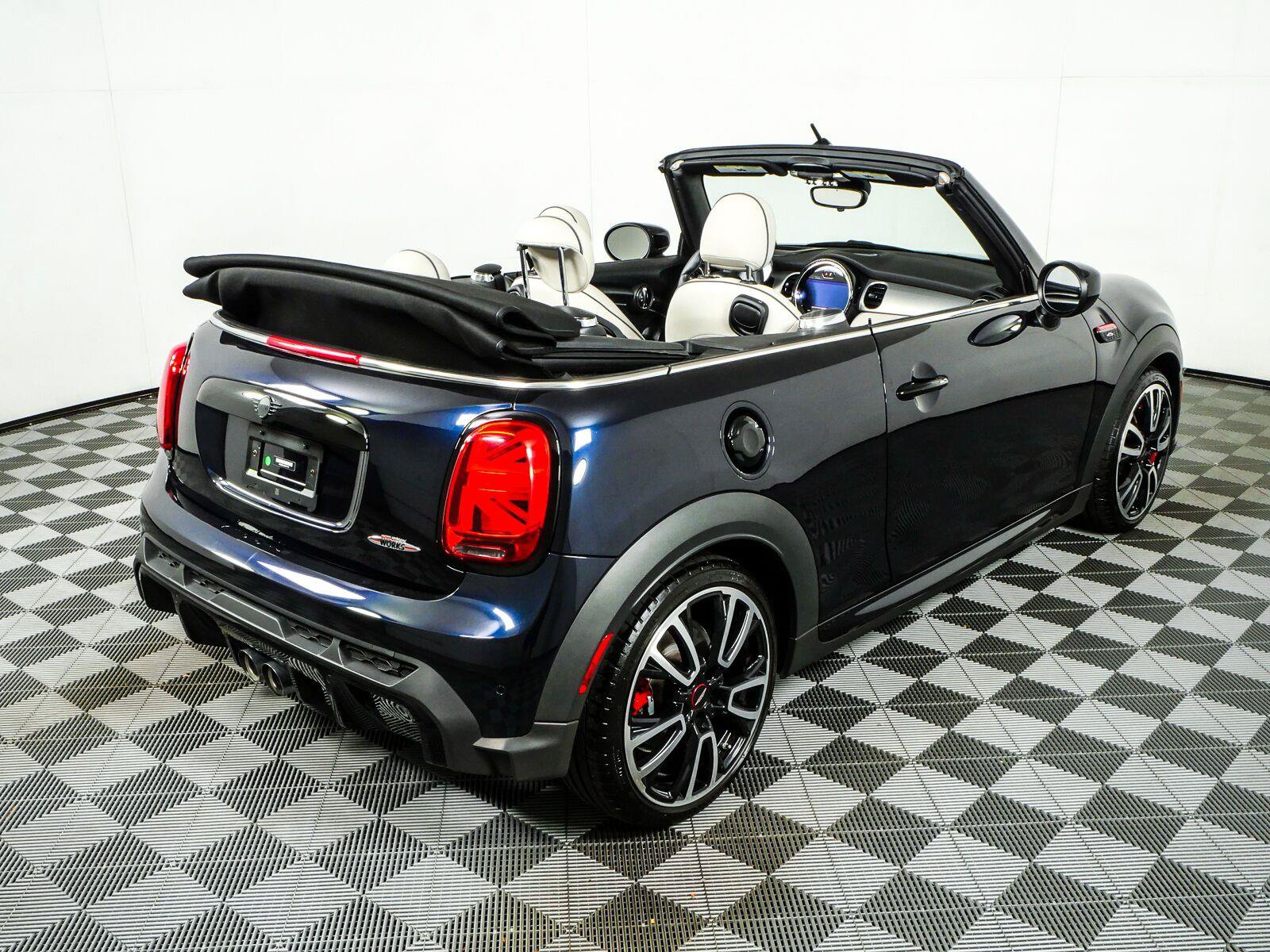 Used 2024 MINI Cooper John Cooper Works FWD image 32