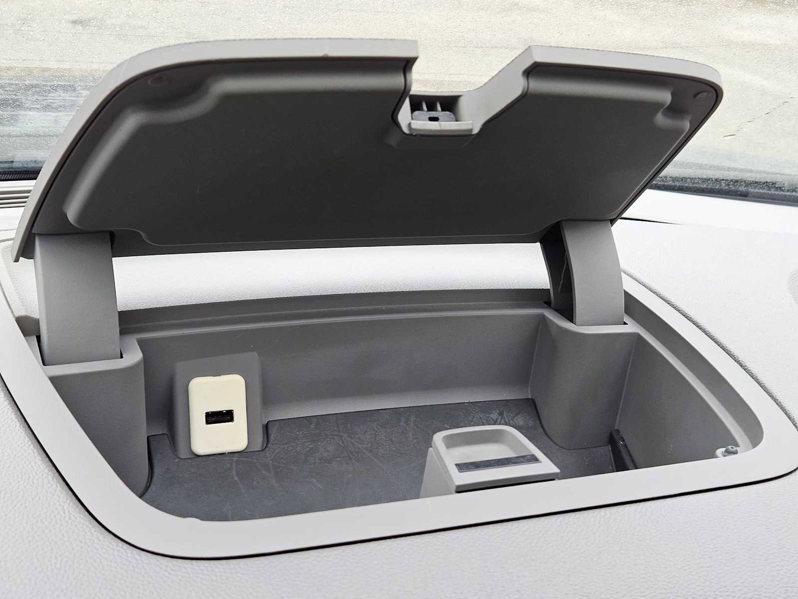 Used 2014 Chevrolet Traverse LS image 29