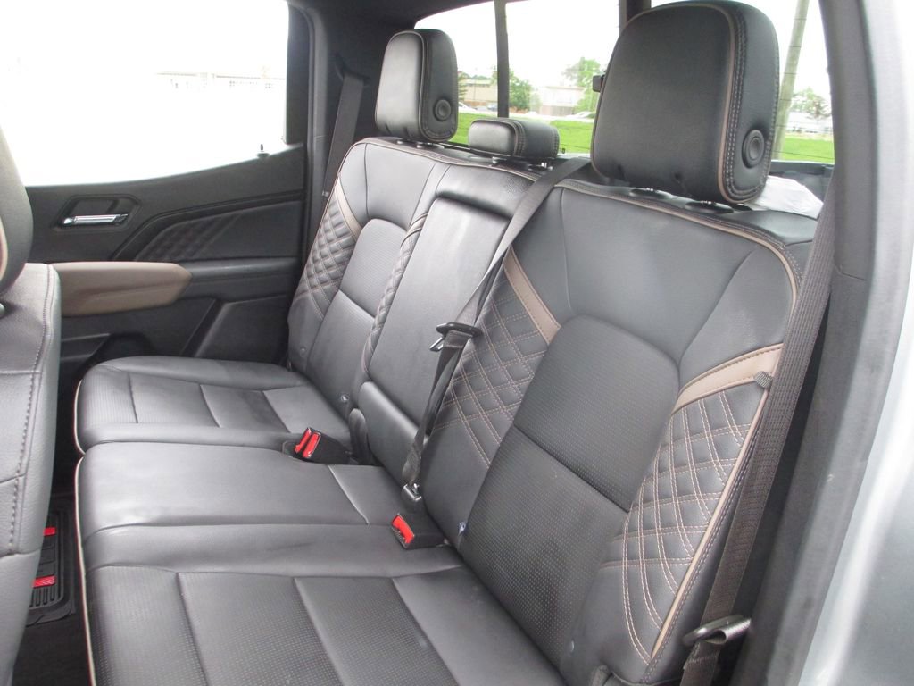 Used 2024 GMC Canyon Denali AWD/4WD image 19